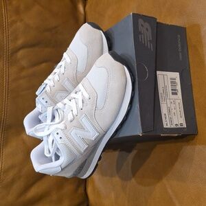 New Balance 574 - Women's 9